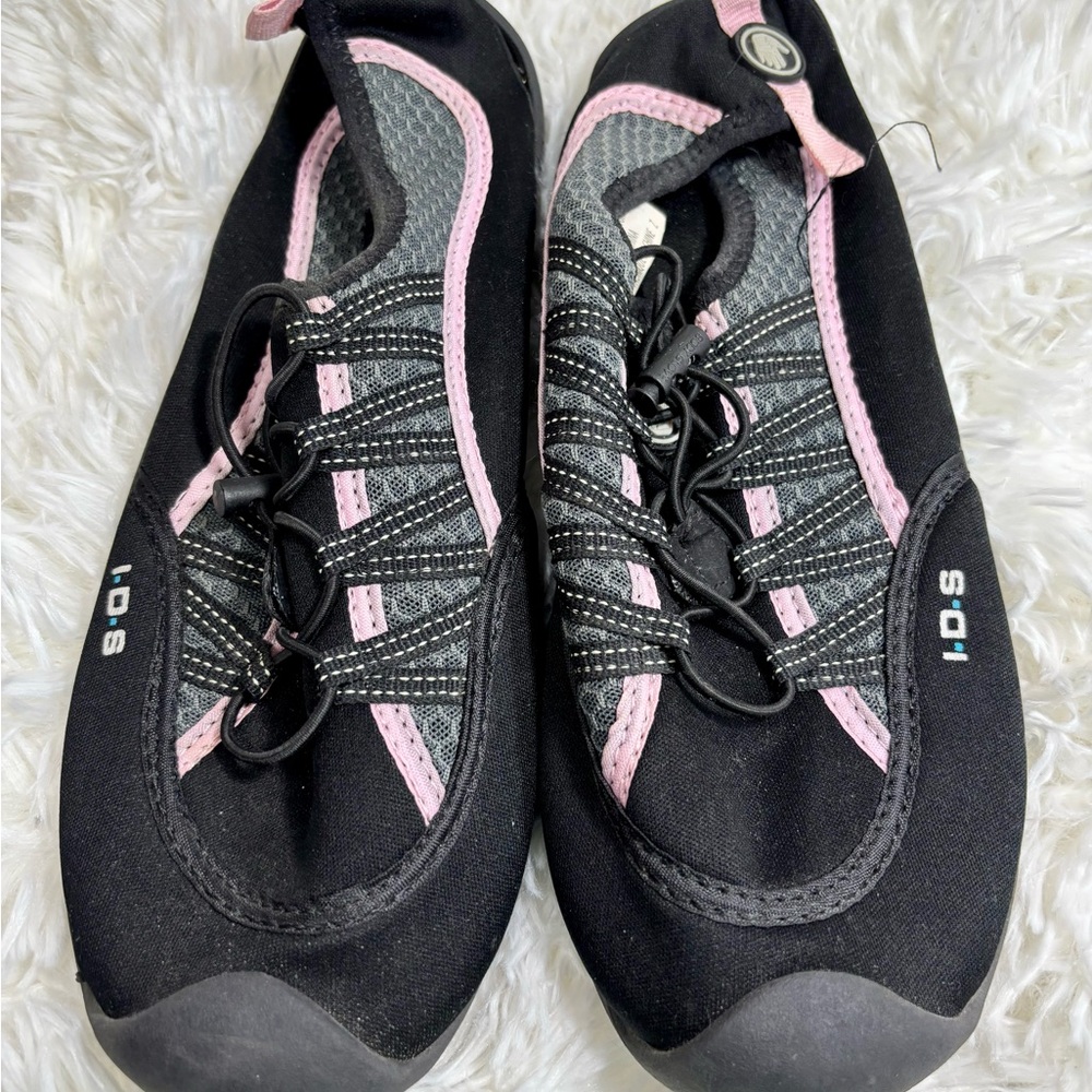 Body Glove Black and Pink Water Shoes with Quick‎ Dry Material and Bungee Lacing